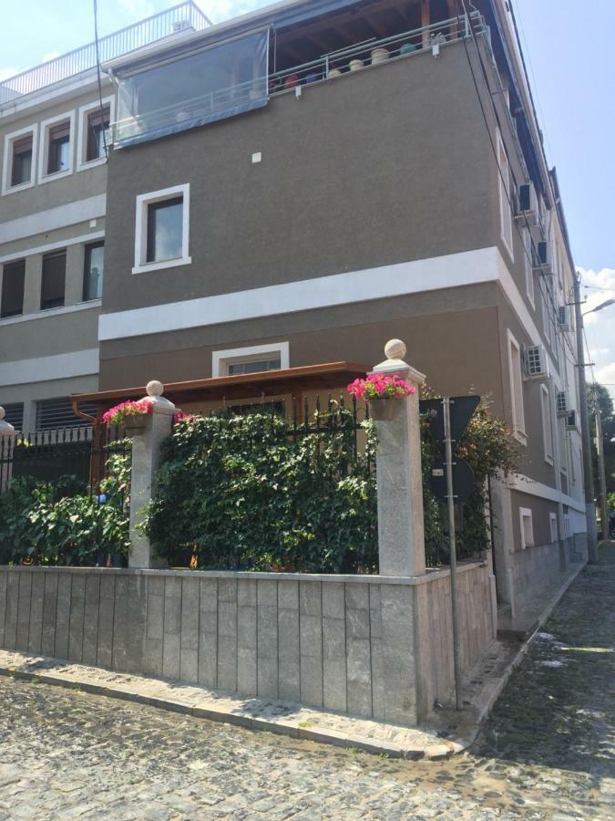 Hotel Bujtina Bicolli Korce Eksteriør billede