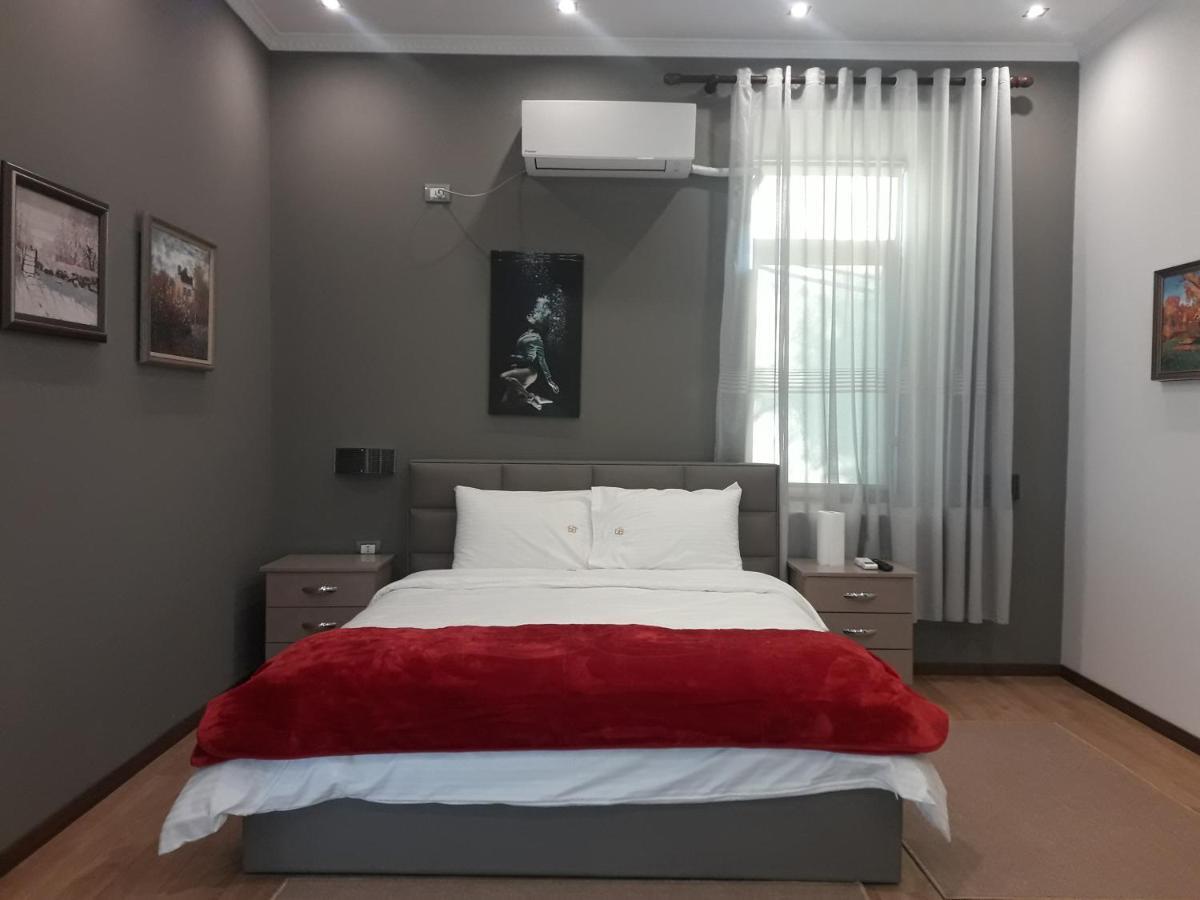 Hotel Bujtina Bicolli Korce Eksteriør billede